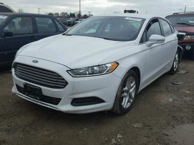 3FA6P0H70DR175187 - 2013 FORD FUSION SE WHITE photo 2