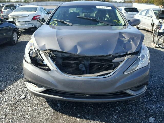 5NPEB4AC5CH375860 - 2012 HYUNDAI SONATA GLS GRAY photo 9