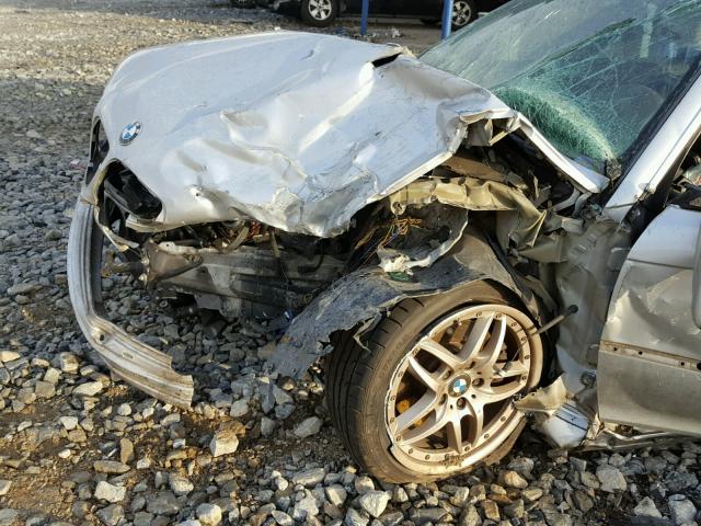 WBABN53471JU23561 - 2001 BMW 330 CI 银色 照片 9