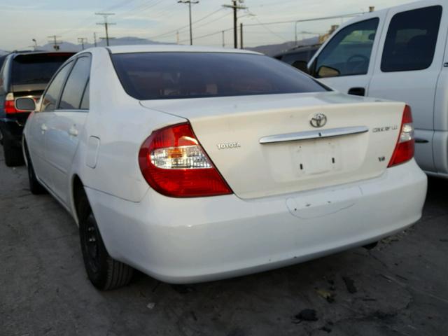 4T1BF32K44U067301 - 2004 TOYOTA CAMRY LE თეთრი ფოტო 3
