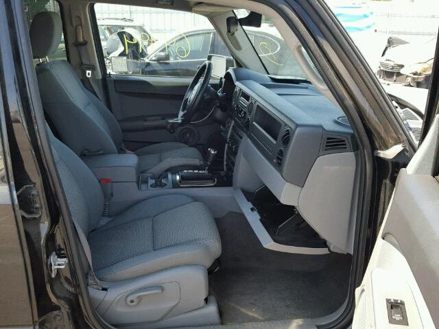 1J8HH48N67C673699 - 2007 JEEP COMMANDER BLACK photo 5