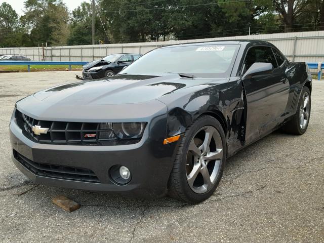 2G1FC1E31D9161780 - 2013 CHEVROLET CAMARO LT GRAY photo 2