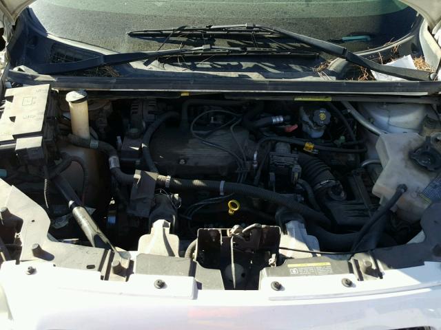 1GNDV33LX6D146859 - 2006 CHEVROLET UPLANDER L 白色 照片 7