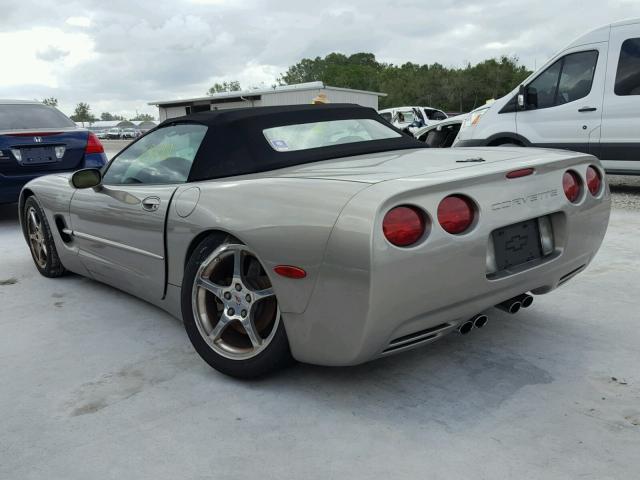 1G1YY32G225111834 - 2002 CHEVROLET CORVETTE SILVER photo 3