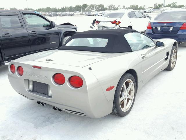 1G1YY32G225111834 - 2002 CHEVROLET CORVETTE SILVER photo 4