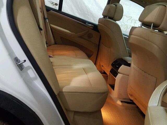 5UXFF0C59ALT84617 - 2010 BMW X5 XDRIVE3 Weiß Foto 6
