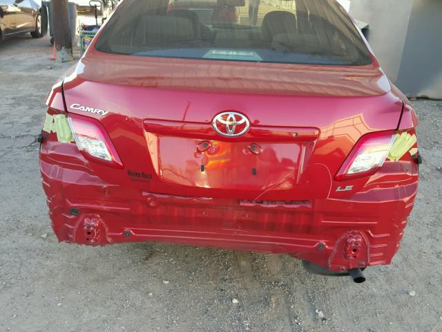 4T1BF3EK7AU029939 - 2010 TOYOTA CAMRY BASE RED photo 9