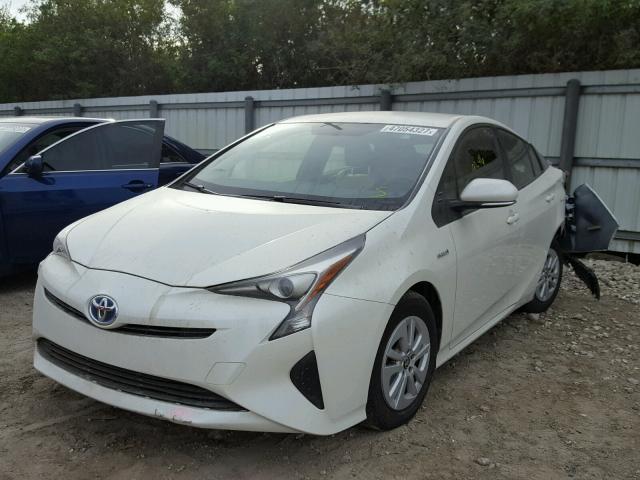 JTDKBRFU0G3505689 - 2016 TOYOTA PRIUS WHITE photo 2