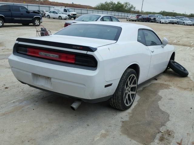 2C3CDYAG1DH663210 - 2013 DODGE CHALLENGER WHITE photo 4