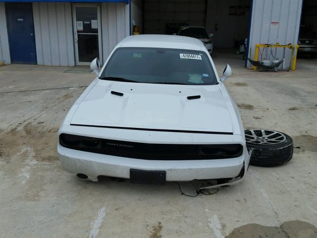 2C3CDYAG1DH663210 - 2013 DODGE CHALLENGER WHITE photo 9