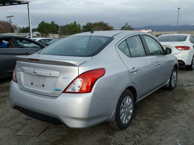 3N1CN7AP7GL895022 - 2016 NISSAN VERSA S SILVER photo 4