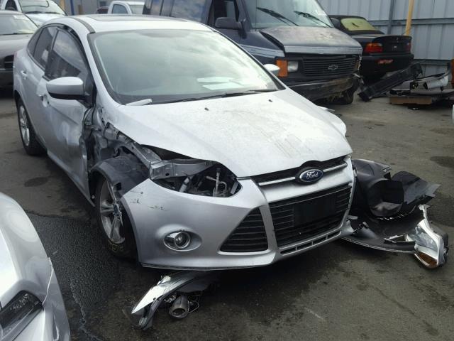 1FAHP3F2XCL263033 - 2012 FORD FOCUS SE SILVER photo 1