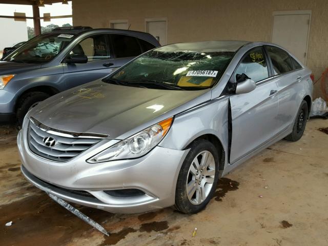 5NPEB4AC7CH333819 - 2012 HYUNDAI SONATA GLS SILVER photo 2