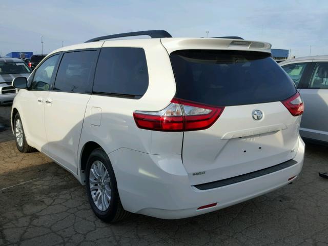 5TDYK3DC9FS639017 - 2015 TOYOTA SIENNA XLE WHITE photo 3