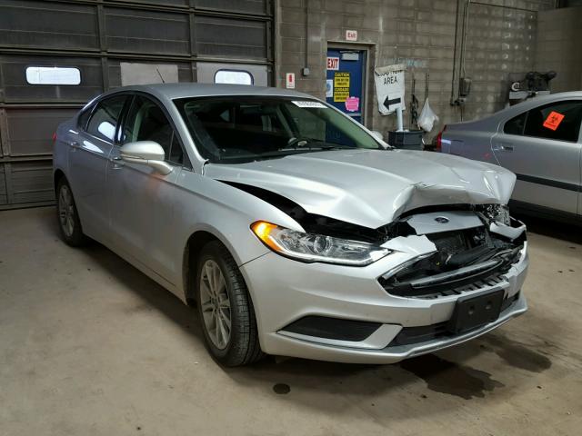 3FA6P0HD5HR305931 - 2017 FORD FUSION SE SILVER photo 1