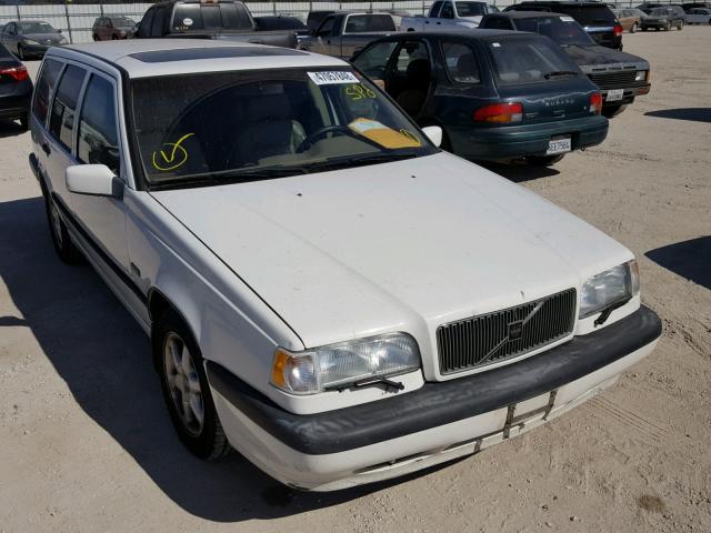 YV1LW5546V2313435 - 1997 VOLVO 850 WHITE photo 1