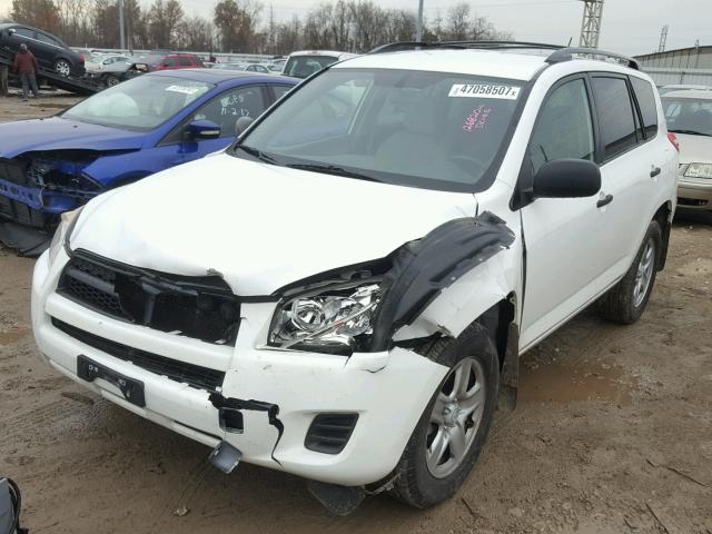 JTMBF33V79D016539 - 2009 TOYOTA RAV4 WHITE photo 2