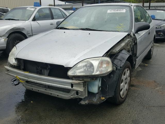 1HGEJ6221YL087925 - 2000 HONDA CIVIC DX SILVER photo 2