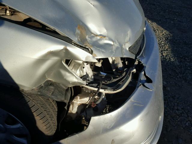 JTDBE32K330148223 - 2003 TOYOTA CAMRY LE SILVER photo 9