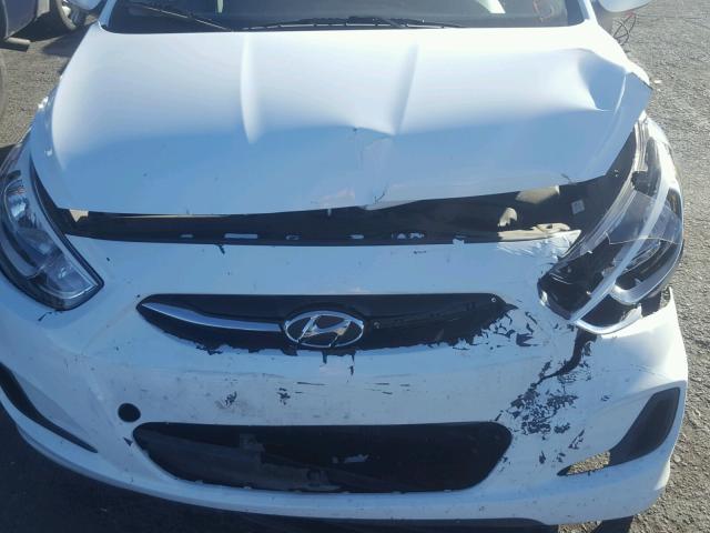 KMHCT4AE7FU883744 - 2015 HYUNDAI ACCENT GLS WHITE photo 7