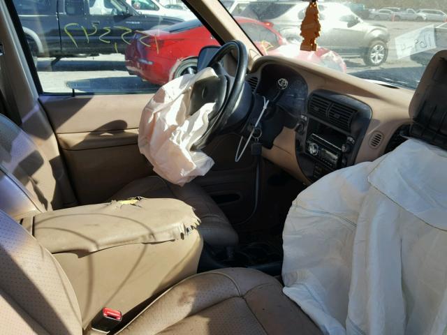 1FMZU35P2WZB52123 - 1998 FORD EXPLORER WHITE photo 5