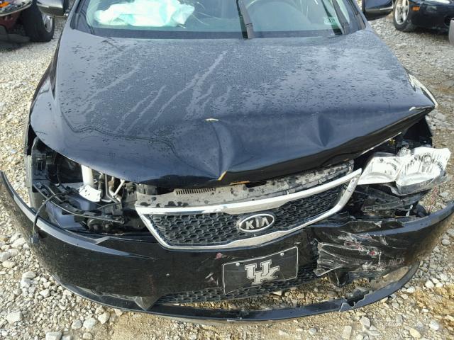 KNAFU4A23D5739472 - 2013 KIA FORTE EX BLACK photo 7