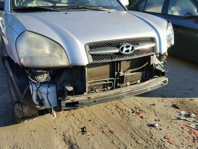 KM8JN72D75U166378 - 2005 HYUNDAI TUCSON GLS GRAY photo 9