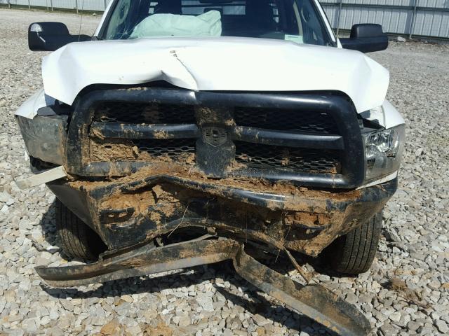 3C7WRTCL8FG690708 - 2015 RAM 3500 WHITE photo 7