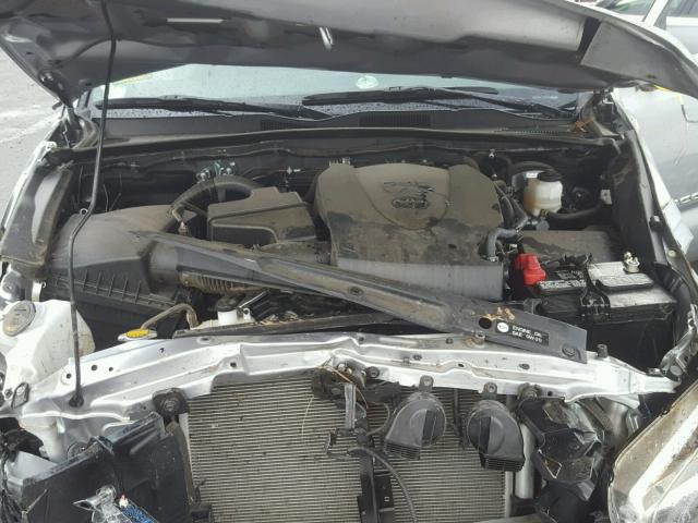 5TFCZ5AN5HX066198 - 2017 TOYOTA TACOMA DOU SILVER photo 7