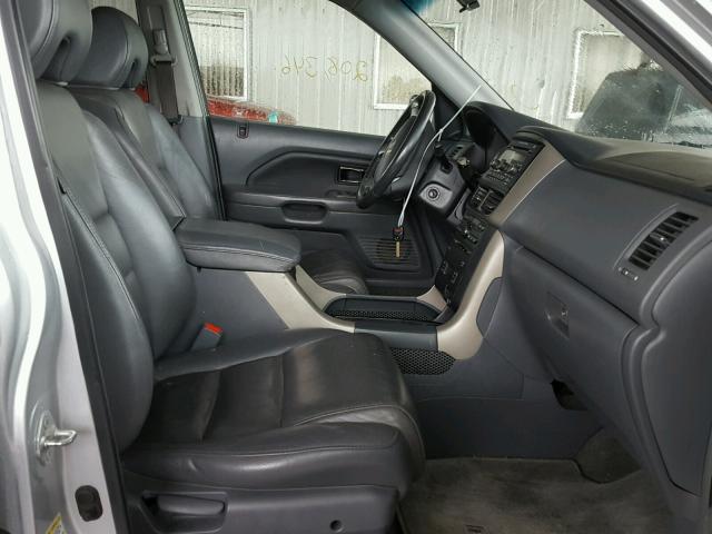 2HKYF18606H560600 - 2006 HONDA PILOT EX SILVER photo 5