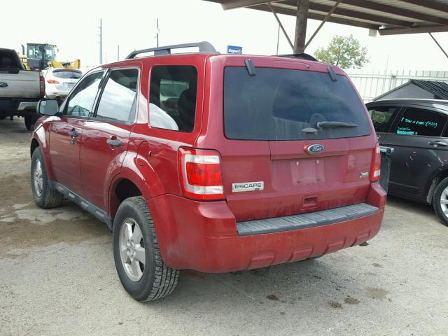 1FMCU0DG5BKB30139 - 2011 FORD ESCAPE XLT RED photo 3