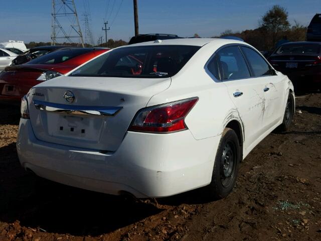 1N4AL3AP6FN385493 - 2015 NISSAN ALTIMA 2.5 WHITE photo 4