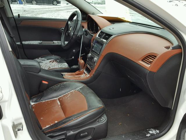 1G1ZK577584242605 - 2008 CHEVROLET MALIBU LTZ 白色 照片 5