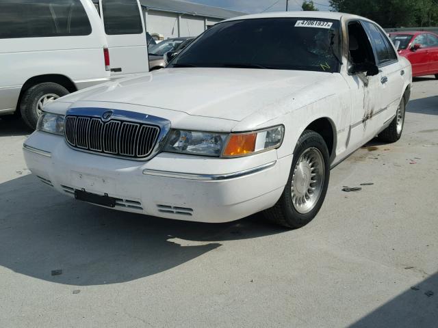 2MEFM75W4WX696505 - 1998 MERCURY GRAND MARQ WHITE photo 2