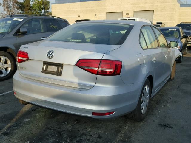 3VW2K7AJ5FM276776 - 2015 VOLKSWAGEN JETTA BASE ვერცხლისფერი ფოტო 4