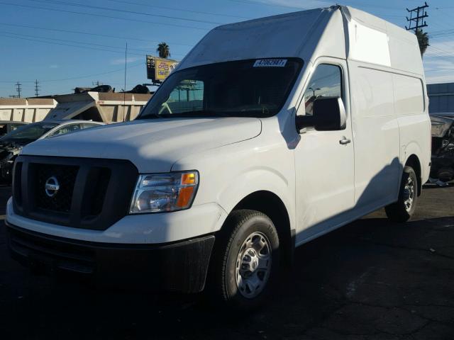 1N6BF0LY3HN802613 - 2017 NISSAN NV 2500 S WHITE photo 2