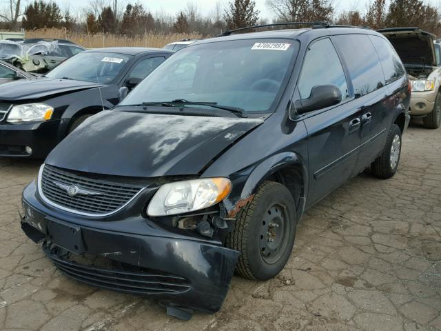 2C4GP44RX4R603754 - 2004 CHRYSLER TOWN & COU GRAY photo 2