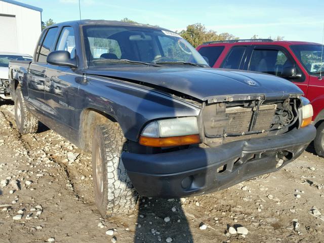 1B7HL38X52S700858 - 2002 DODGE DAKOTA QUA GRAY photo 1