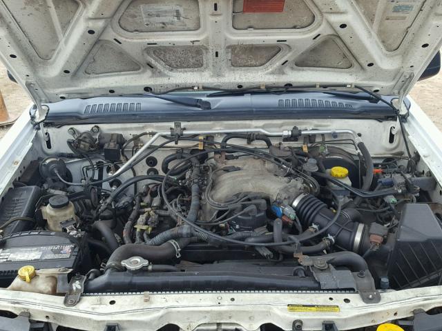 5N1ED28Y8YC532862 - 2000 NISSAN XTERRA XE WHITE photo 7