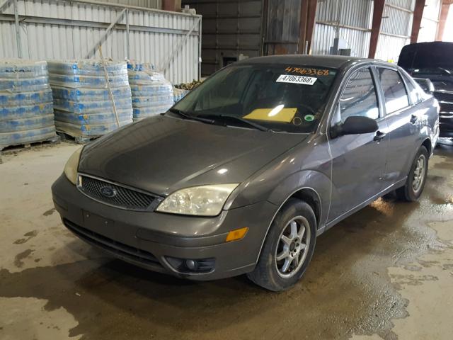 1FAFP34N57W291895 - 2007 FORD FOCUS ZX4 GRAY photo 2