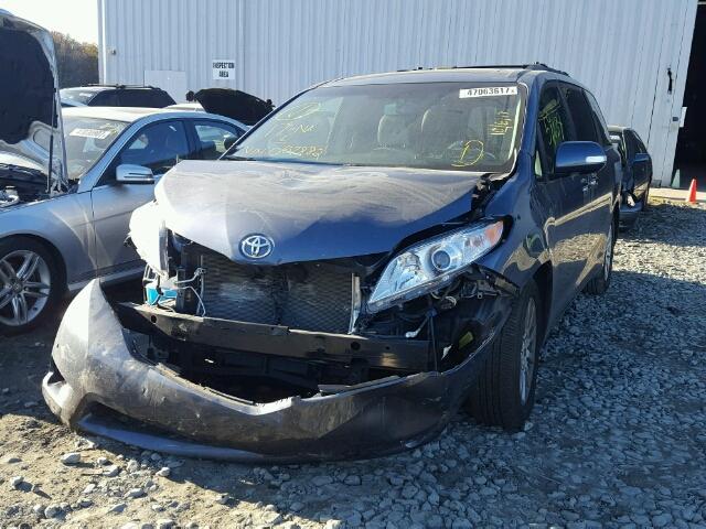 5TDDK3DC7DS057882 - 2013 TOYOTA SIENNA XLE BLUE photo 2