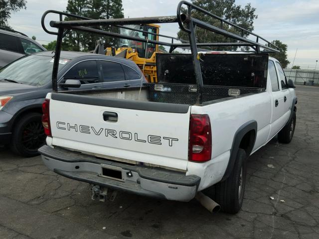 1GCHC23U83F258790 - 2003 CHEVROLET SILVERADO WHITE photo 4