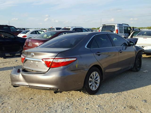 4T4BF1FK8FR494813 - 2015 TOYOTA CAMRY LE GRAY photo 4