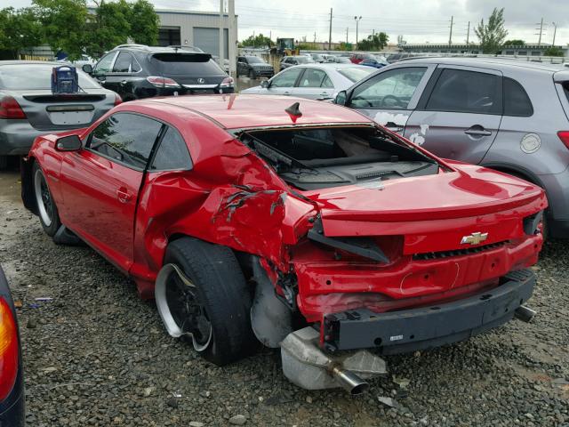 2G1FE1E3XD9184923 - 2013 CHEVROLET CAMARO RED photo 3