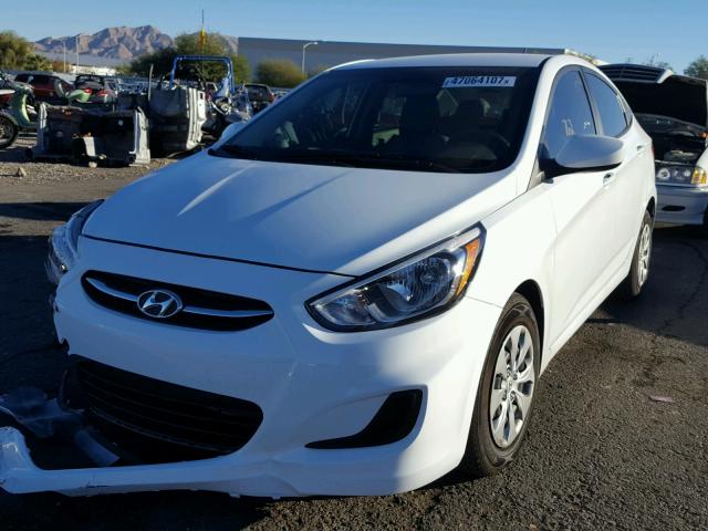 KMHCT4AE1HU343051 - 2017 HYUNDAI ACCENT SE WHITE photo 2