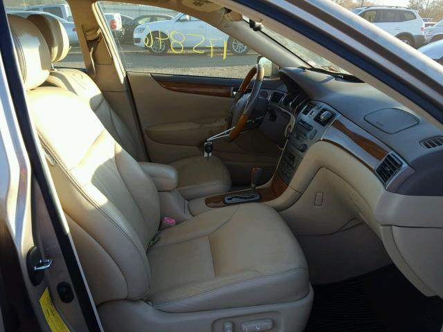 JTHBA30G155138045 - 2005 LEXUS ES 330 BEIGE photo 5