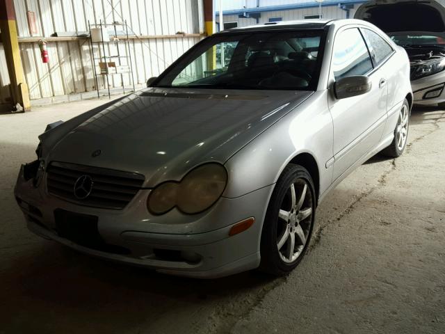 WDBRN47J72A387690 - 2002 MERCEDES-BENZ C 230K SPO SILVER photo 2