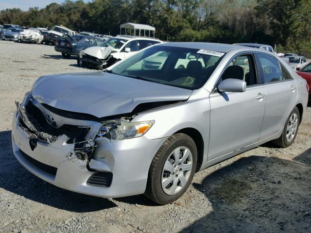 4T1BF3EK5BU657550 - 2011 TOYOTA CAMRY BASE SILVER photo 2