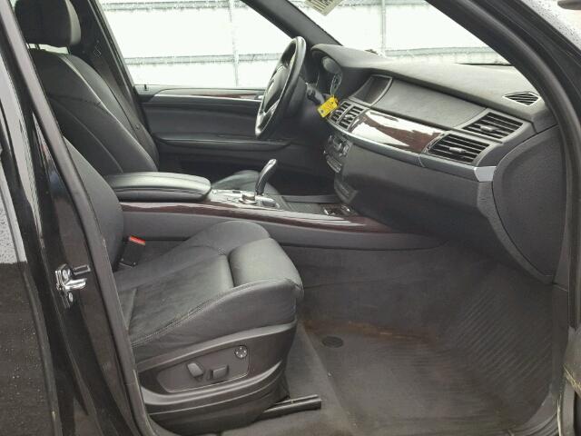 5UXFE43529L260632 - 2009 BMW X5 XDRIVE3 შავი ფოტო 5