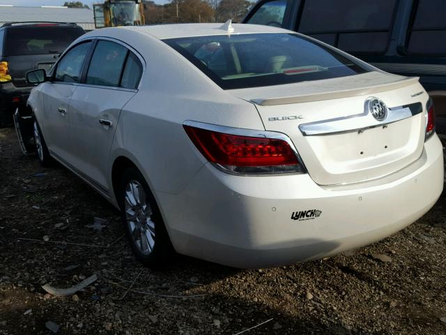 1G4GC5ER0DF328611 - 2013 BUICK LACROSSE WHITE photo 3